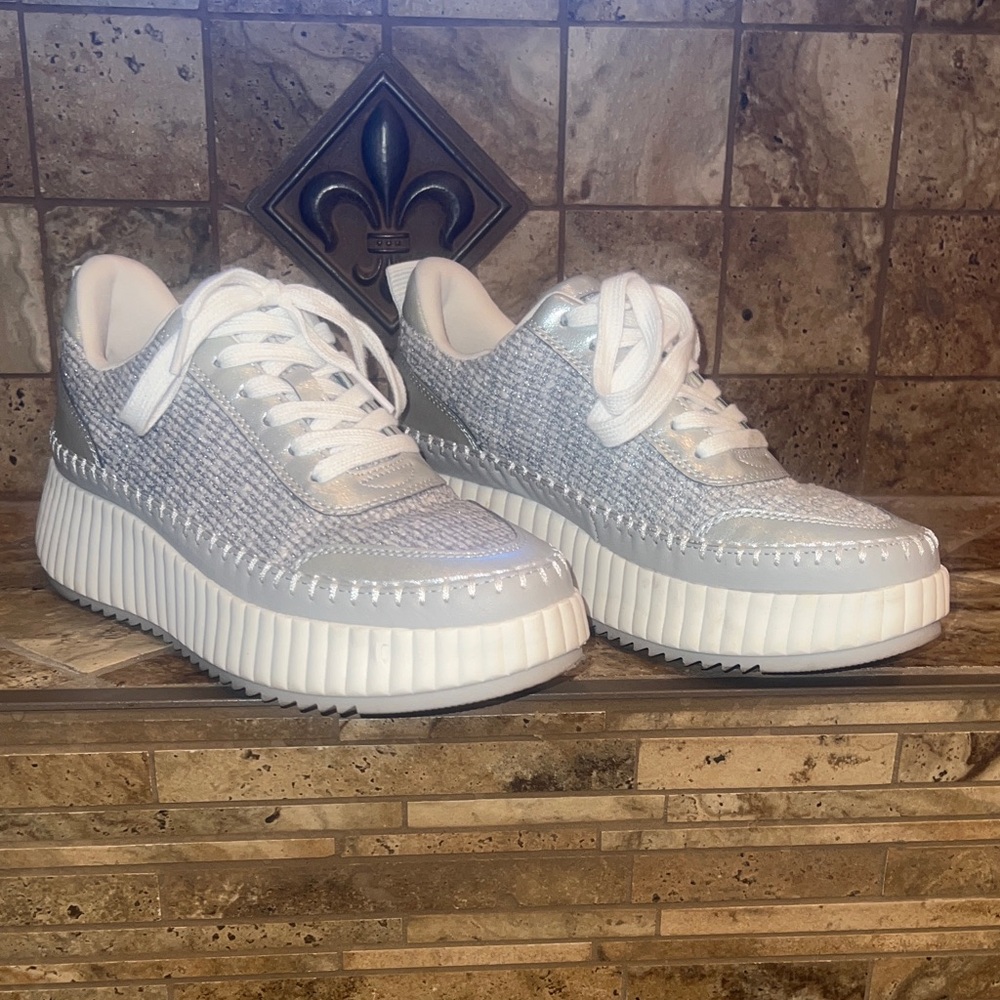 Stylish Gray Platform Sneakers